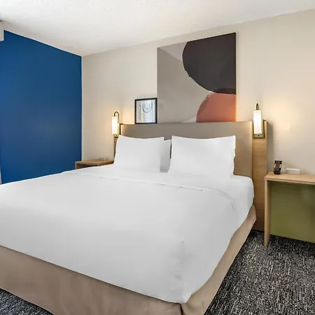 Spark By Hilton Roanoke Airport-2